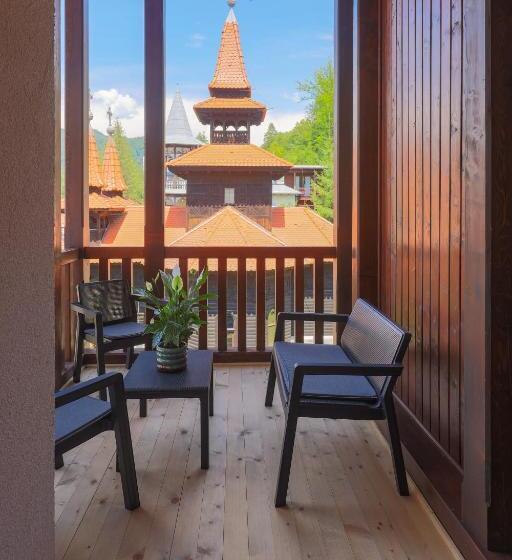 هتل Turul Villa