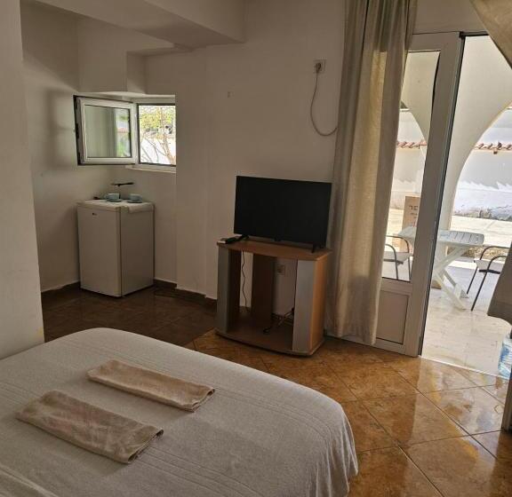 پانسیون Rustic Room