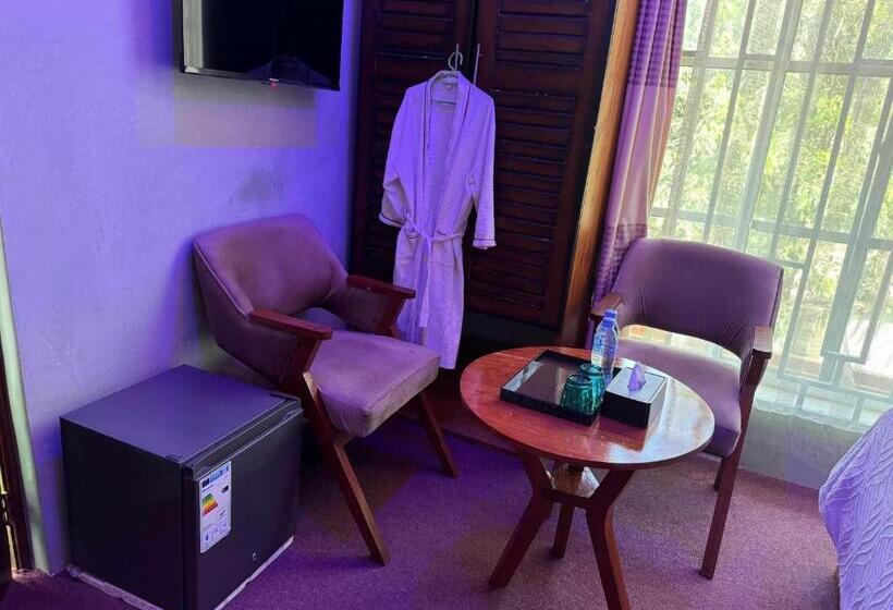 Vvip Single Self Contained Room
