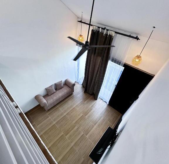 Общежитие Elbe Homestay By Bali Cabin