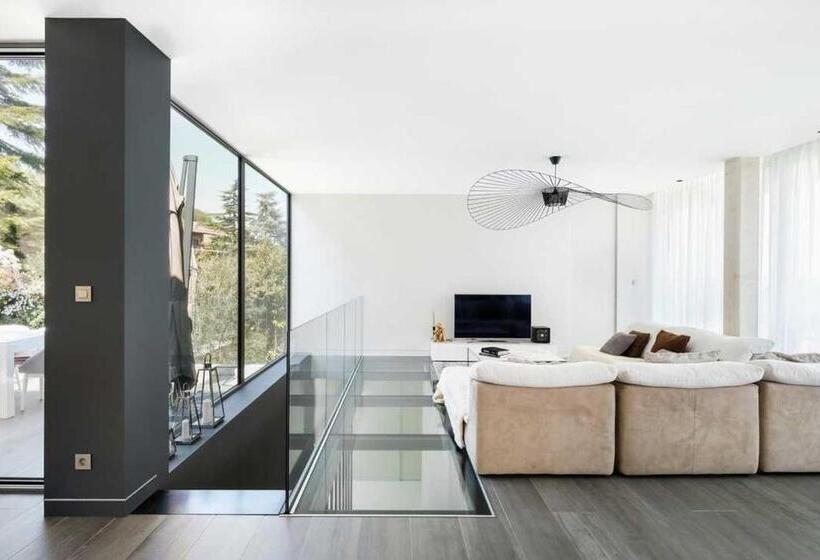 هاستل Maison