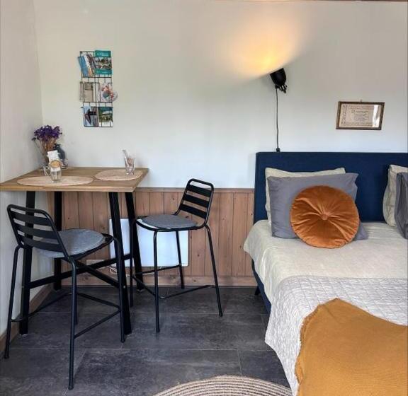 مبيت وإفطار Bed En Brochje De Oase