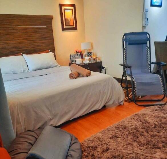 تختخواب و صبحانه Cozy Hotel Room With Bath Tub And Free Pool Access