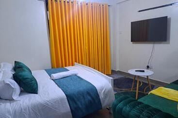 تختخواب و صبحانه Nanyuki Homes