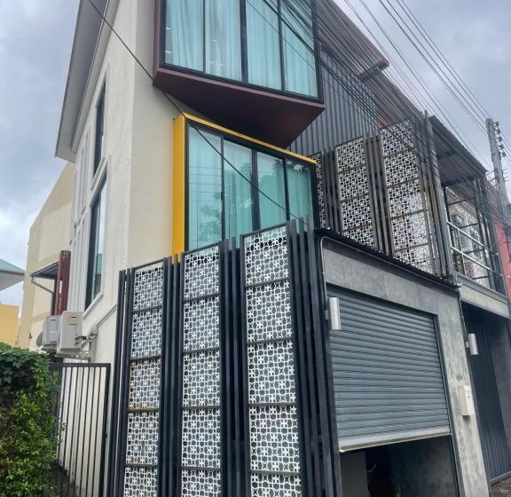 Black And Yellow Hostel