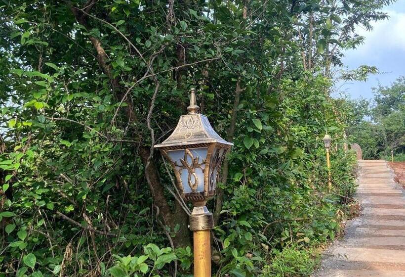 Отель Eshi Resorts And Restaurant   Bhimashankars Jungle Luxury Resort