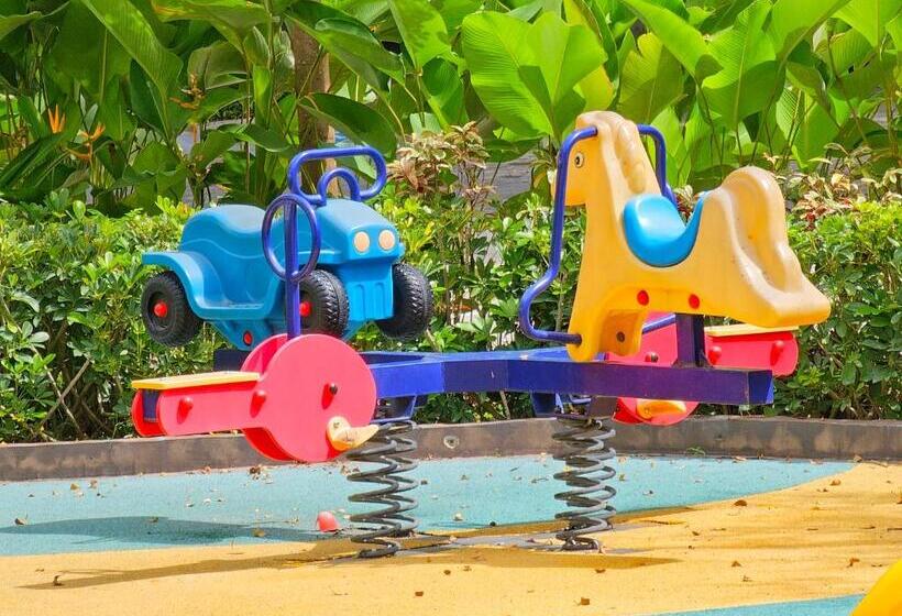 فندق Lakwatsero Caviteño Suites