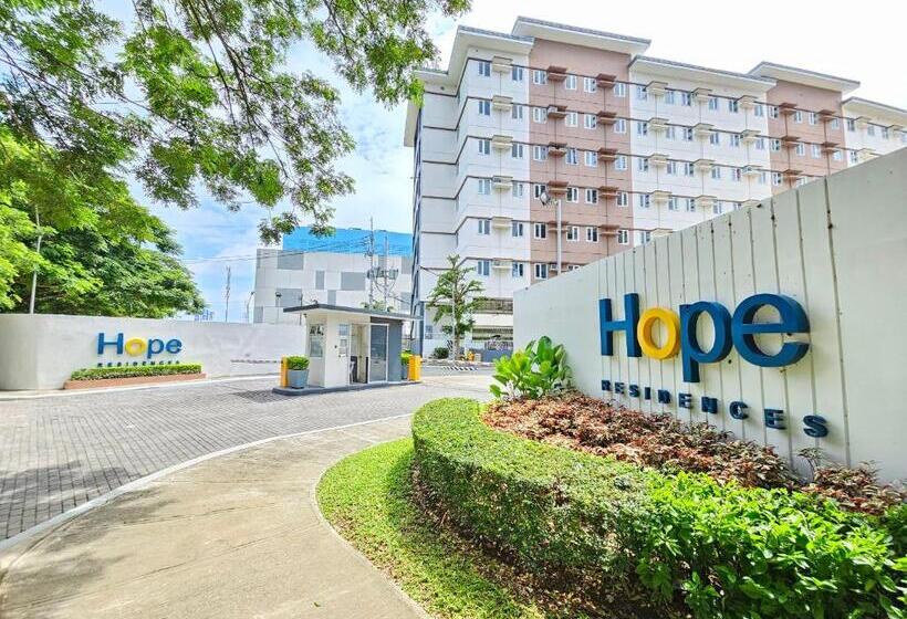 فندق Lakwatsero Caviteño Suites