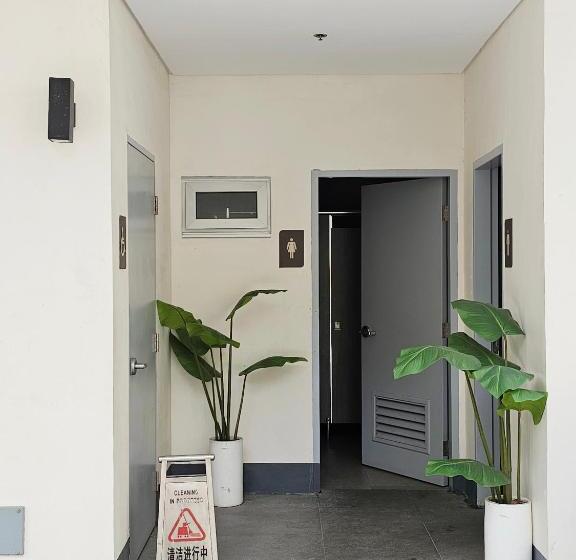 فندق Lakwatsero Caviteño Suites