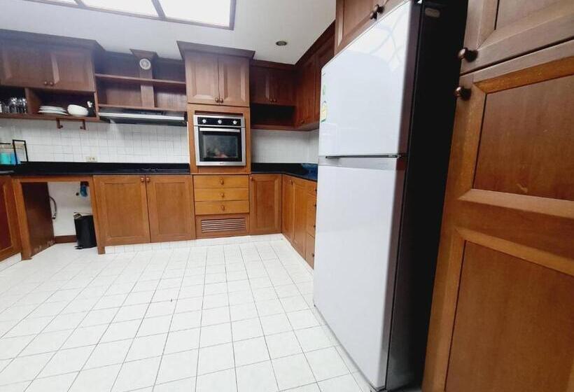 فندق Poo Villa Rawai