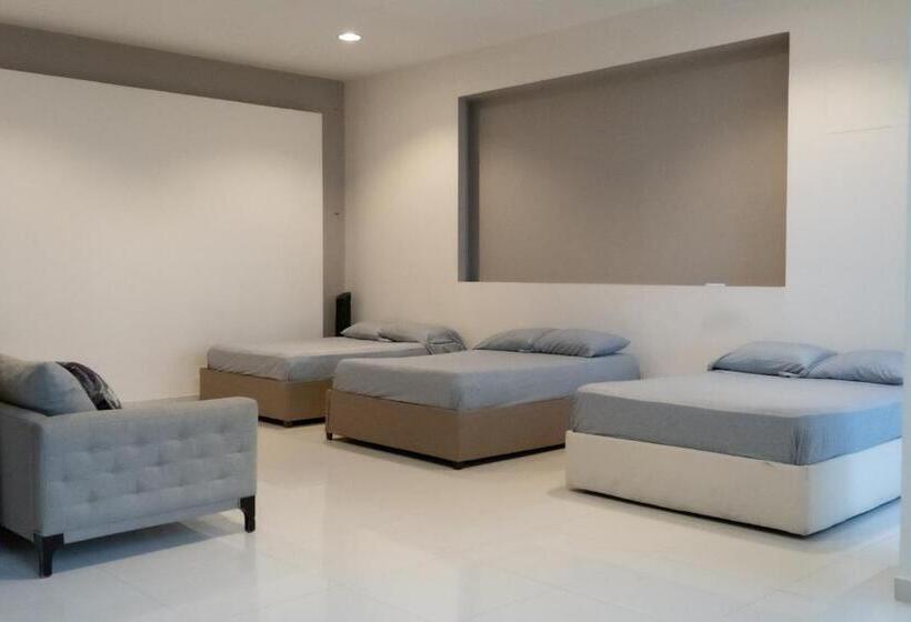 Infinity Suites Habitación Triple 105