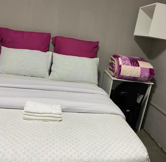 پانسیون Contractors Accommodation At Pio Guest House