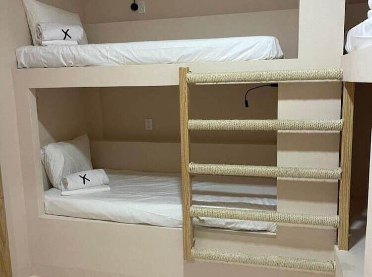 بنسيون Hostal Xeno