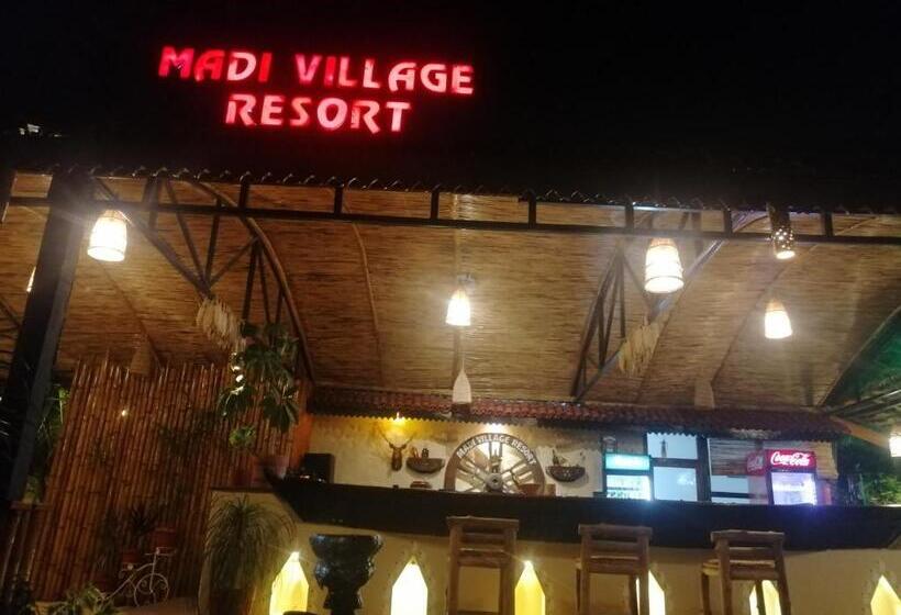 پانسیون Madi Village Resort Pvt