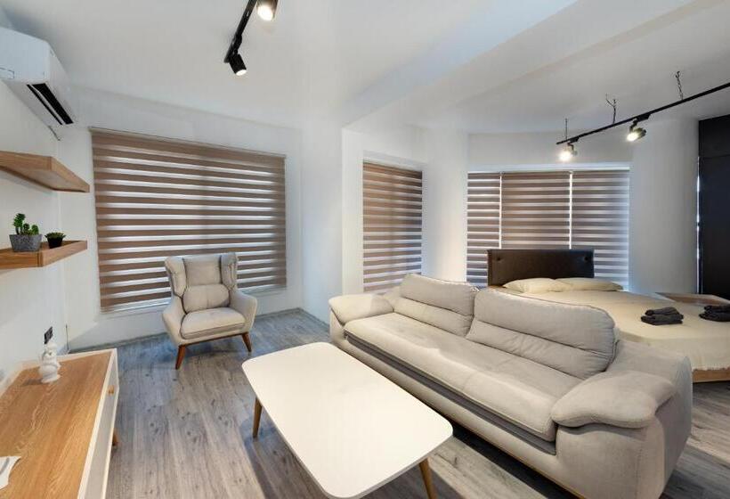 پانسیون Nicosia Suites