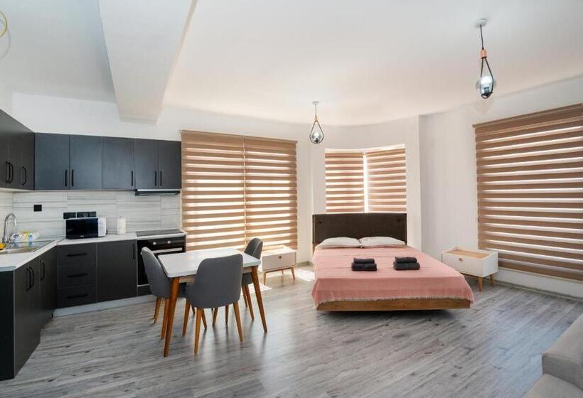 پانسیون Nicosia Suites