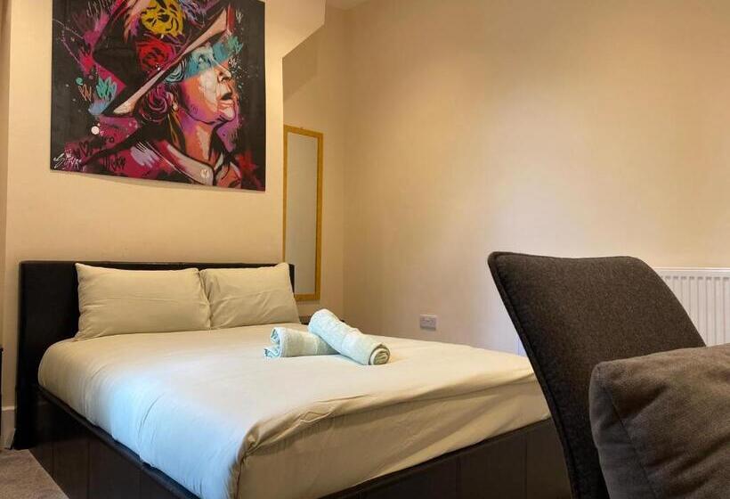 פנסיון Springfield Guesthouse   Blackburn