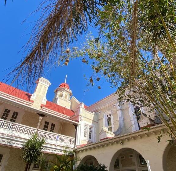 پانسیون St Luke S Retreat Centre And Guest House