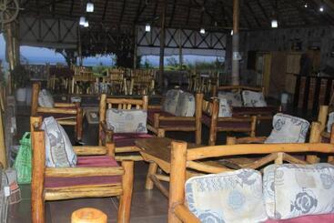 استراحتگاه Baboon Lodge Queen Elizabeth