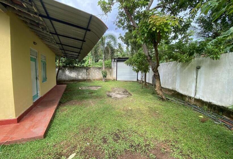 استراحتگاه Nimsri Villa By Prazzventures