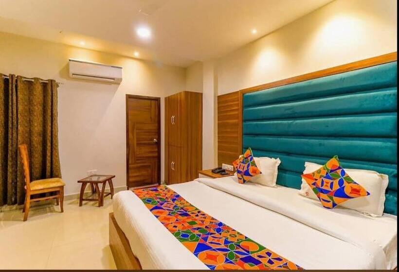 فندق Golden Velvet