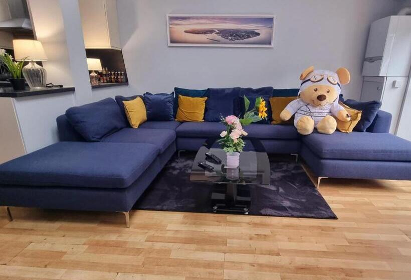 Пансион Big Double Room, 20 Mins To London