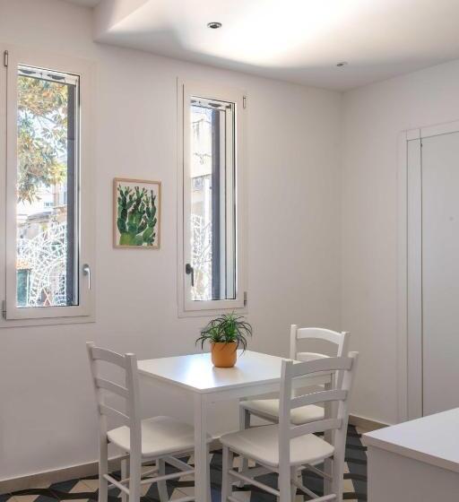 پانسیون Canceddi Rooms & Terrace
