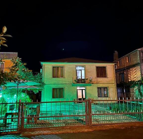 پانسیون Seaside Dream Inn Guest House