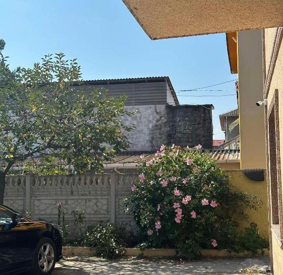 پانسیون Seaside Dream Inn Guest House