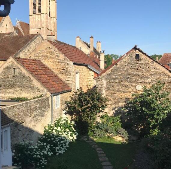 پانسیون Zotheca