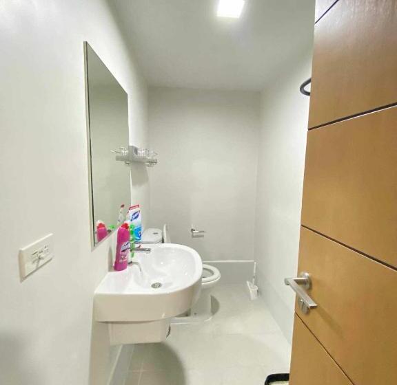 Studio Condo Near Ayala, Cebu East Gate