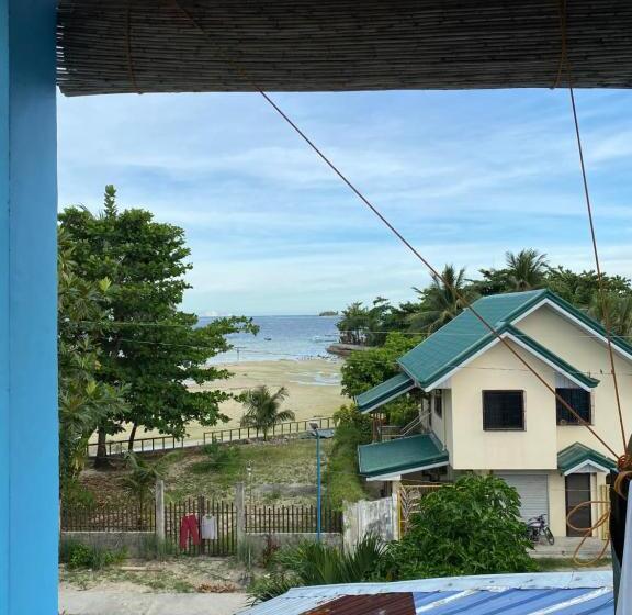 هاستل Maverickk Inn Siargao Iao Suite
