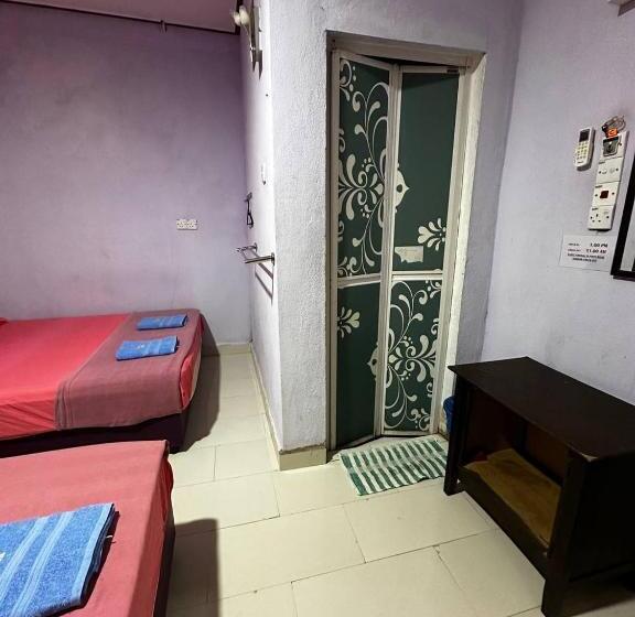 فندق صغير Perhentian Village Inn