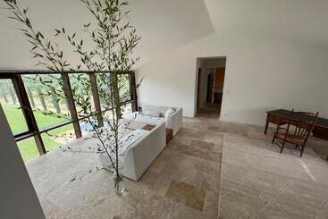 تختخواب و صبحانه Bastide Du Luberon