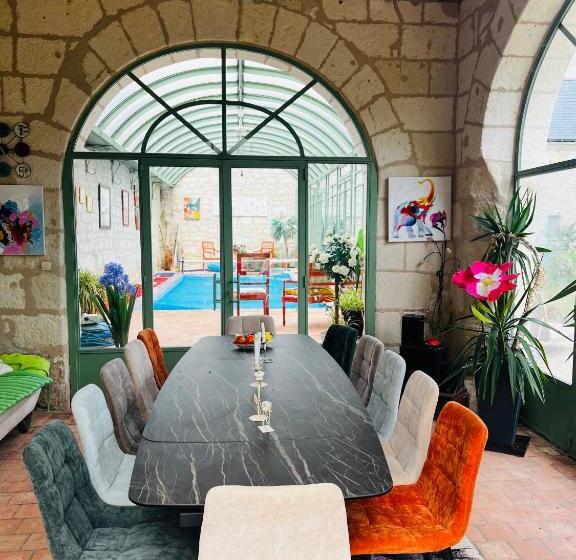 مبيت وإفطار Château De La Thibaudière   Chambre Du Tonneau