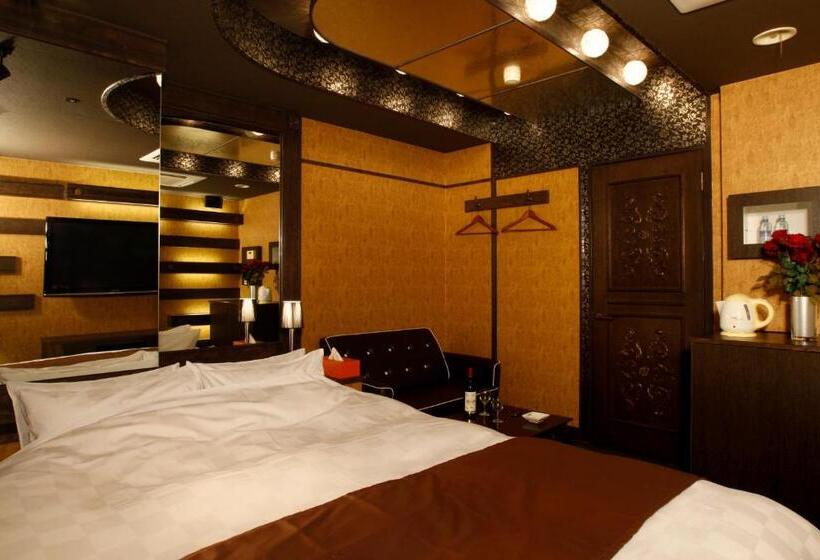 בית מלון כפרי K S Aba Adult Only