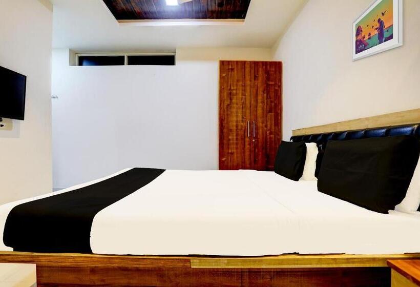 Отель Oyo Aamrai Resort