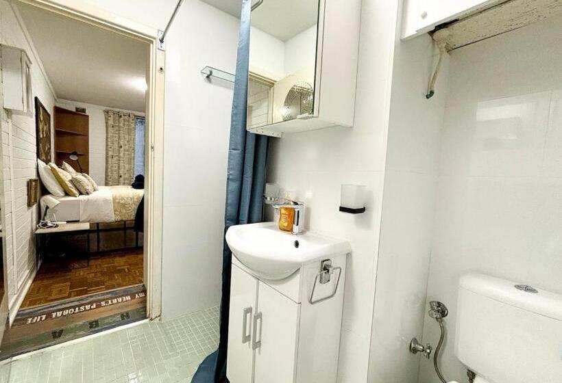 Central Subiaco Oasis 1 Bedroom Unit