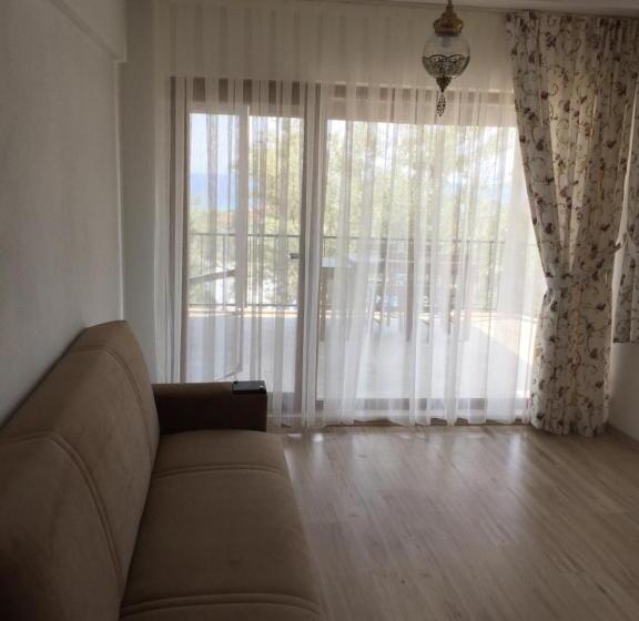 تختخواب و صبحانه Kaymak Tepesi Tatil Evi