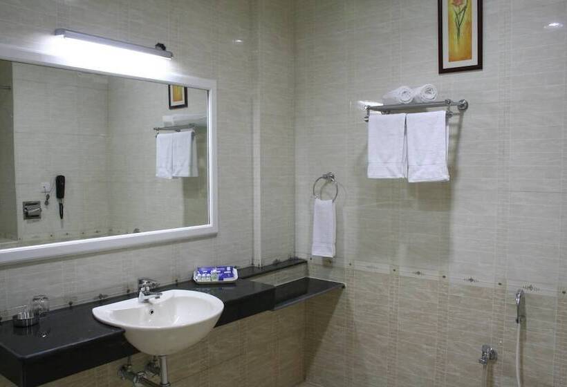 בית מלון כפרי Dsf Grand Plaza