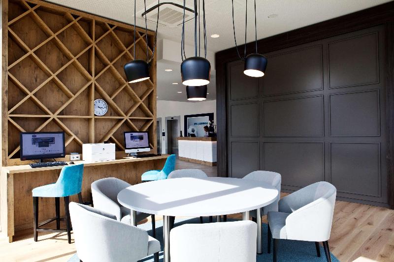 هتل Hampton By Hilton Aachen Tivoli