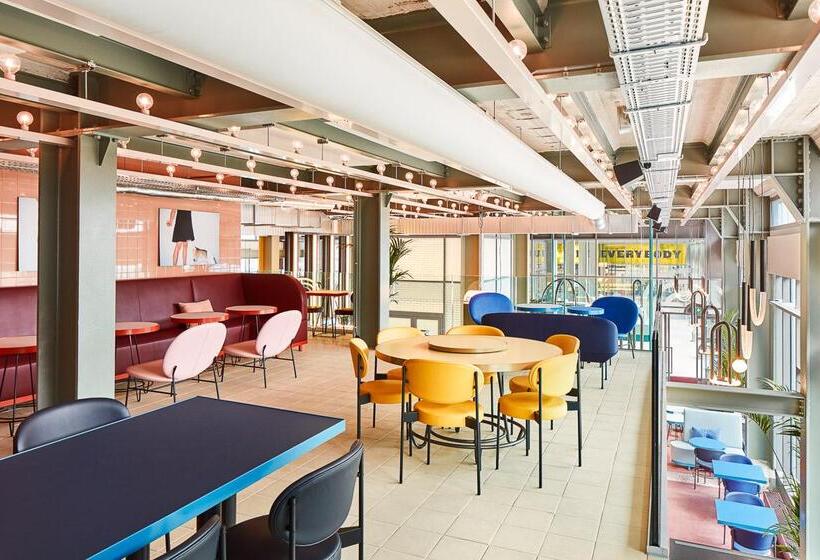 هتل The Social Hub Maastricht