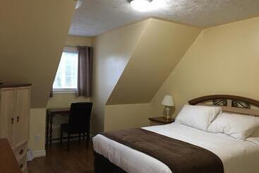 مُتل Adventure The Bruce Inn Recently Renovated With Outdoor Hot Tub