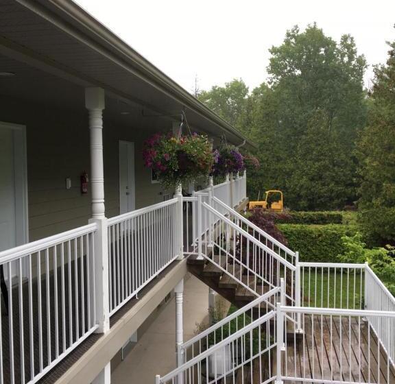モーテル Adventure The Bruce Inn   Recently Renovated With Outdoor Hot Tub