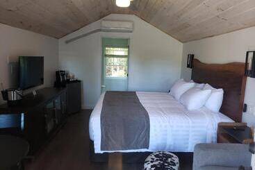 مُتل Adventure The Bruce Inn   Recently Renovated With Outdoor Hot Tub