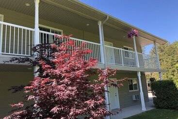 مُتل Adventure The Bruce Inn   Recently Renovated With Outdoor Hot Tub
