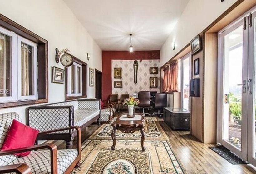 אתר נופש Fabescape St Clouds   Government Botanical Garden   500m