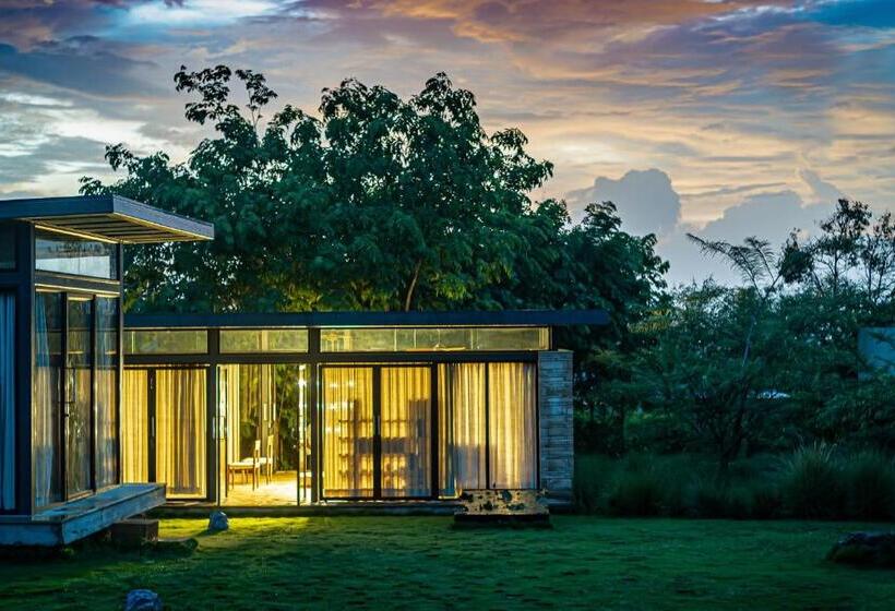 استراحتگاه Woods At Sasan
