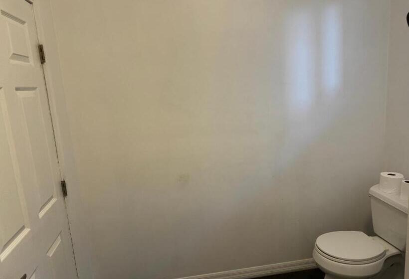 هاستل Green House