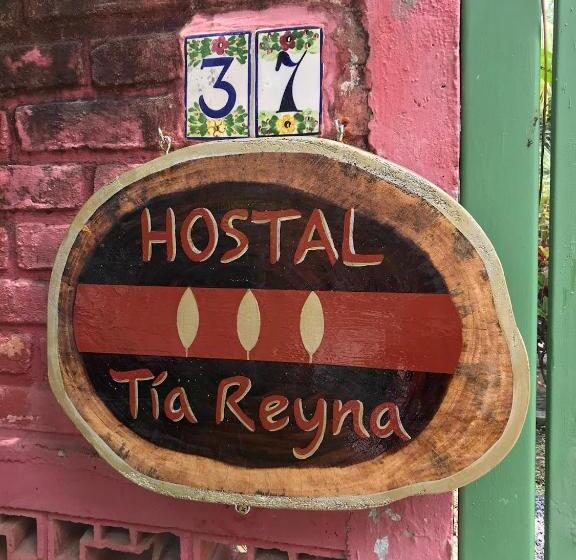 فندق صغير Hostal Tia Reyna